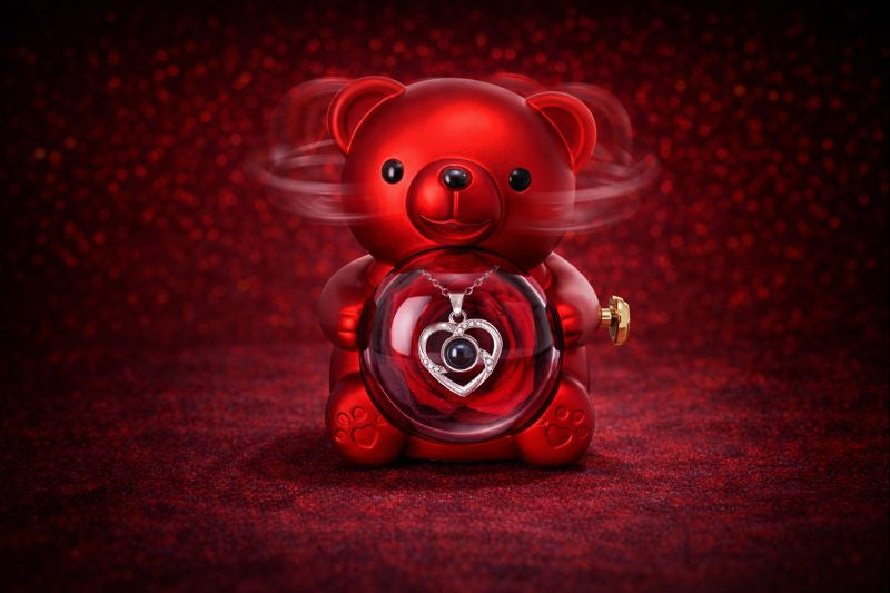 Heart-Shaped Projection Necklace